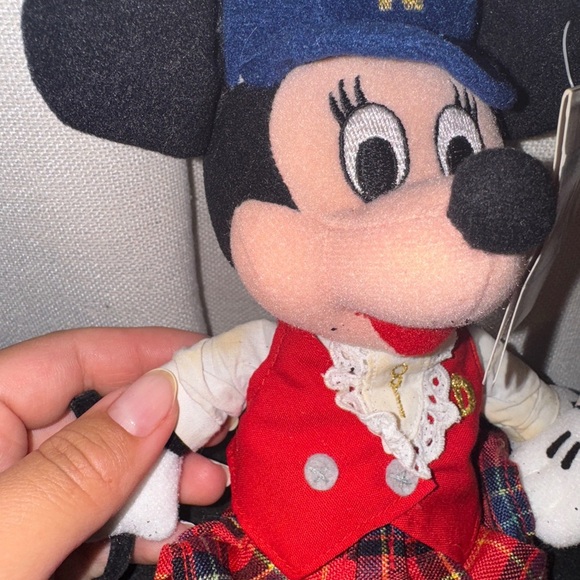 Vintage Disney Mickey and Minnie Tour Guide Plush - Picture 5 of 9